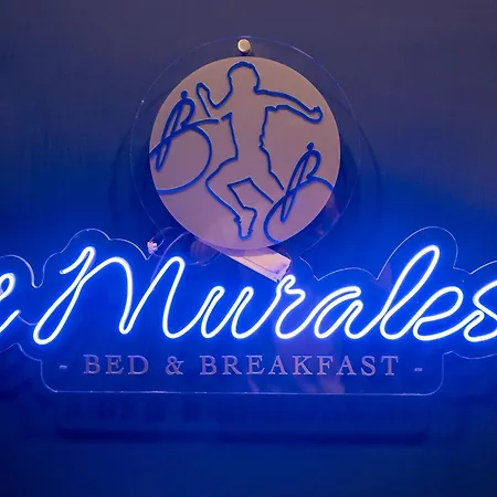 לינה וארוחת בוקר I Murales 3*